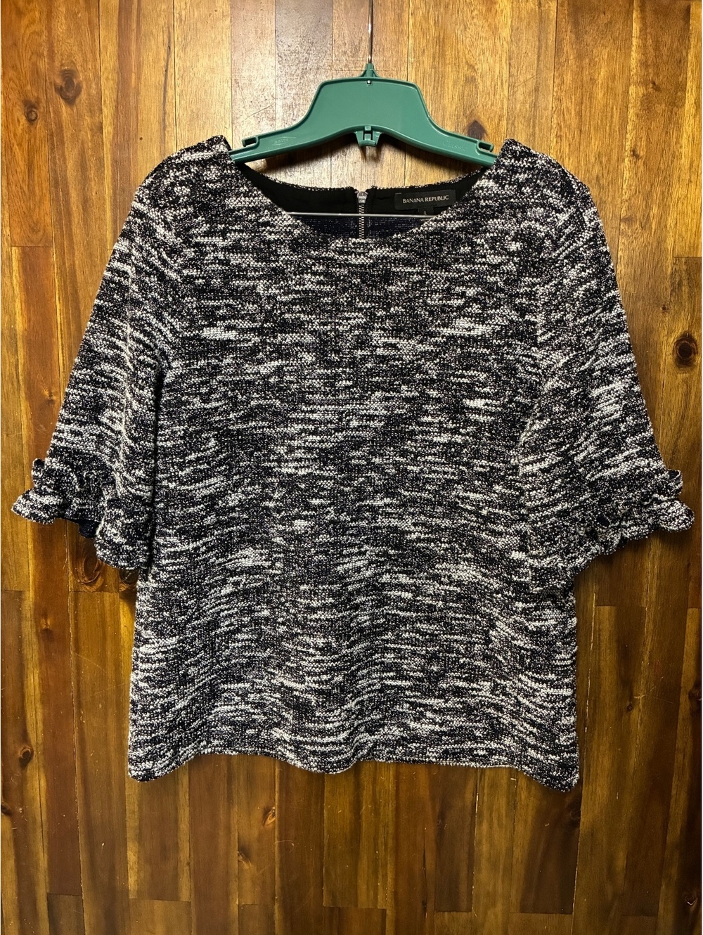 Banana Republic Black & White Space Dye Zipper Back Knit Top Women’s Size L
